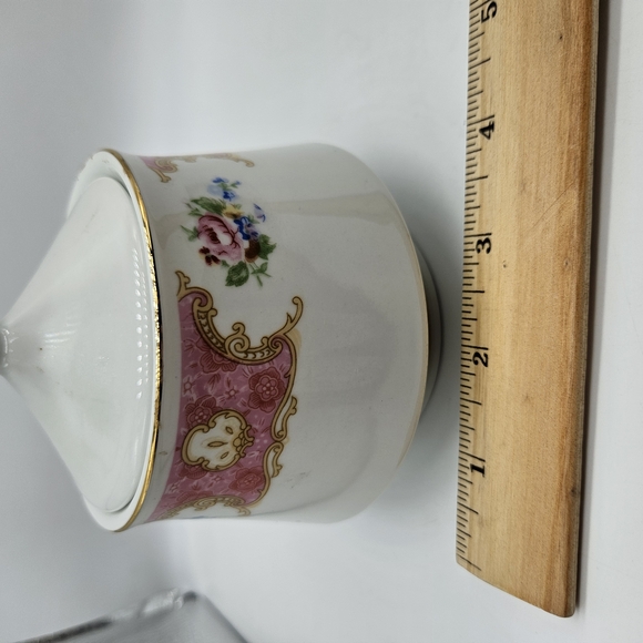 Lynn's Fine China Lidded Bowl - Picture 8 of 8